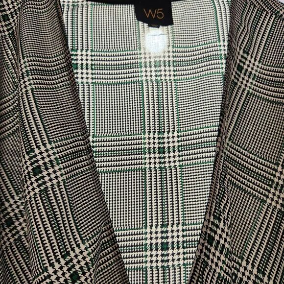 W5 Top Size Medium Green Open Front Twist Roll Tab Sleeves Lightweight New - Picture 4 of 9